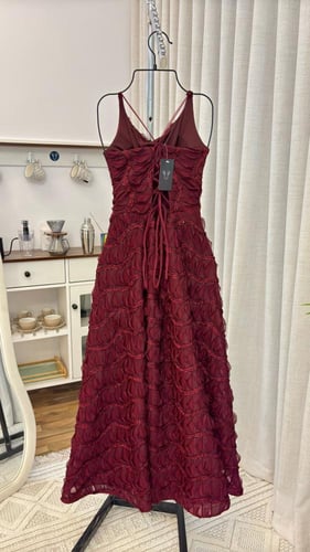 فستان أريلا