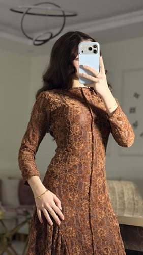 Luna Brown – لونا البني