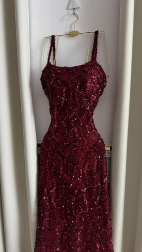 فستان لورين — ترتر عنّابي فاخر