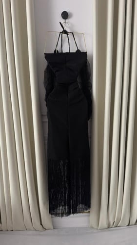 فستان سهرة أسود باربي بتطريز وكلفة وهدب فاخر