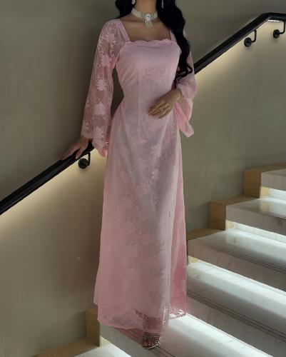 فستان دانتيل وردي