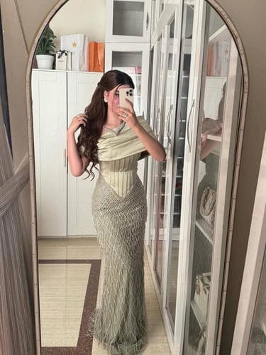 فستان أورورا التفاحي