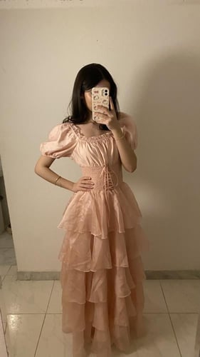 فستان الأورغنزا الملكي