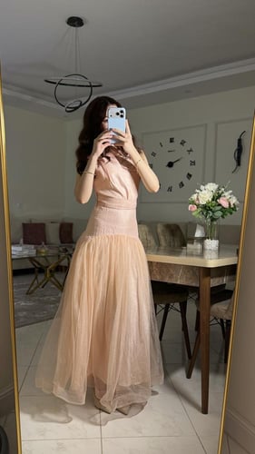 فستان هالة المشمش