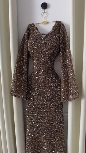 فستان سهرة أسود باربي بتطريز وكلفة وهدب فاخر