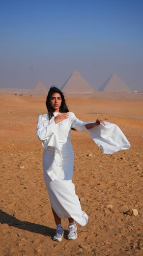 فستان ابيض ناعم