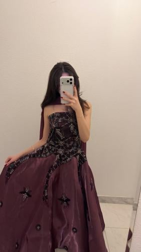 وصف فستان سهرة – خامة ميكادو راقي/ميكادو مطرز بكلف...