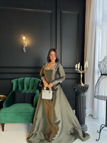 فستان ميكادو