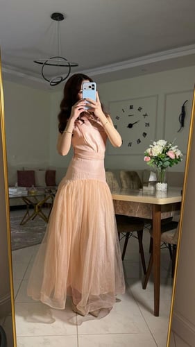 Luna Brown – لونا البني