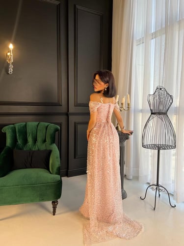 فستان تل وردي فاتح