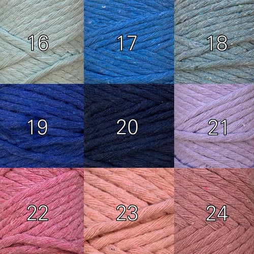 ميدالية الورد ميني مع حرف