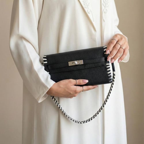 كيلي تريساج | أسود