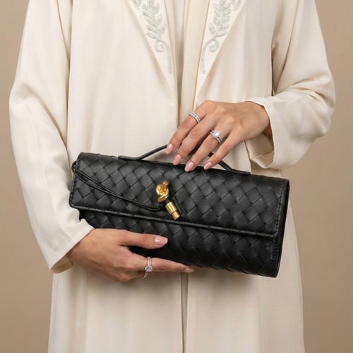 لونق كلاتش انديامو | أسود