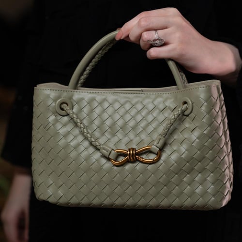 انديامو ايست ويست | أخضر