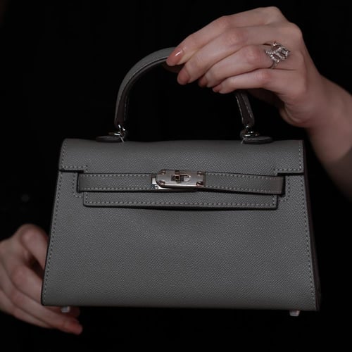 كيلي باق | رمادي