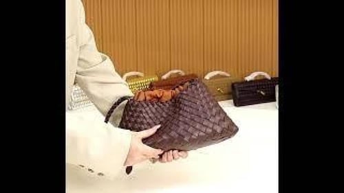 دراغون روزانا | أسود