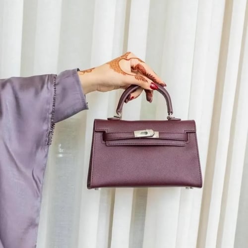 كيلي باق | عنابي