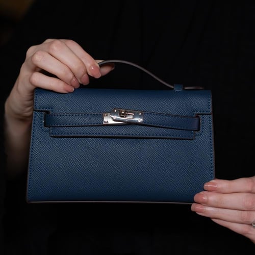 كيلي بوشيت | أزرق