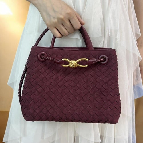 بوتيغا انديامو | عنابي