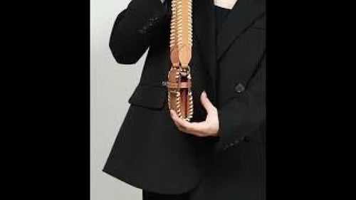 كيلي تريساج | أسود