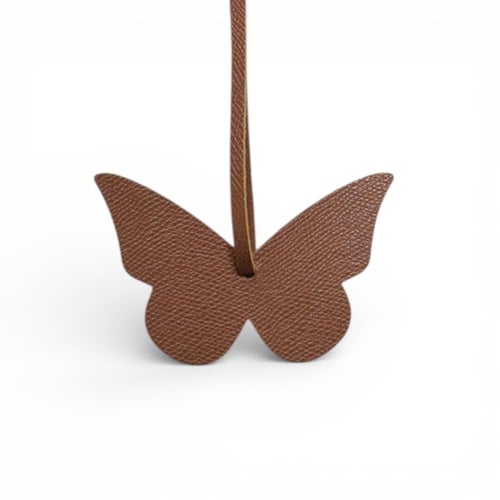 تعليقة فراشة