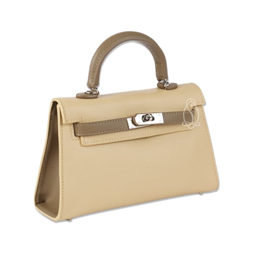 كيلي باق | أشقر