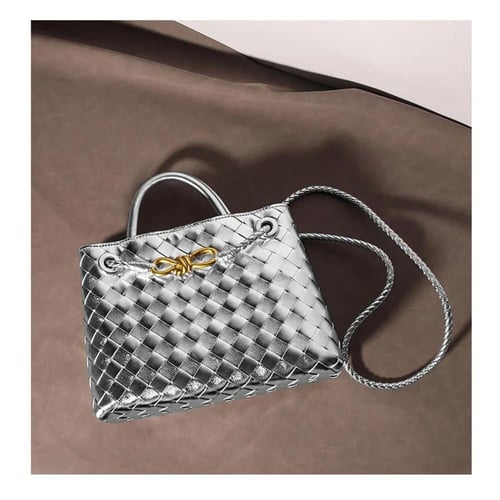 بوتيغا انديامو | فضي