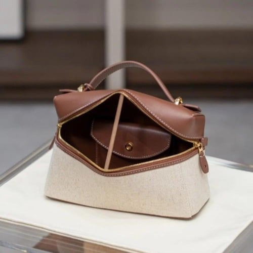 لورو باق | كانفاس