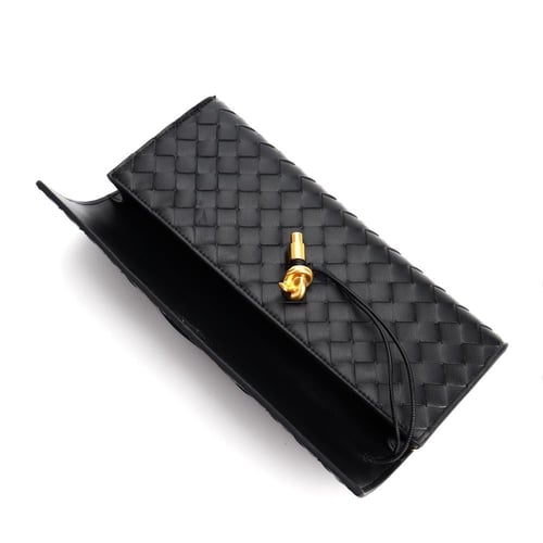 لونق كلاتش انديامو | أسود