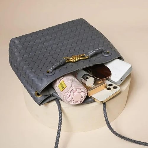 بوتيغا انديامو | رمادي