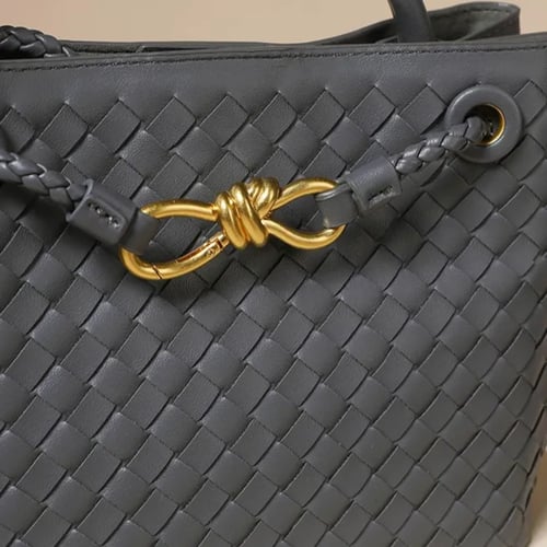 بوتيغا انديامو | رمادي