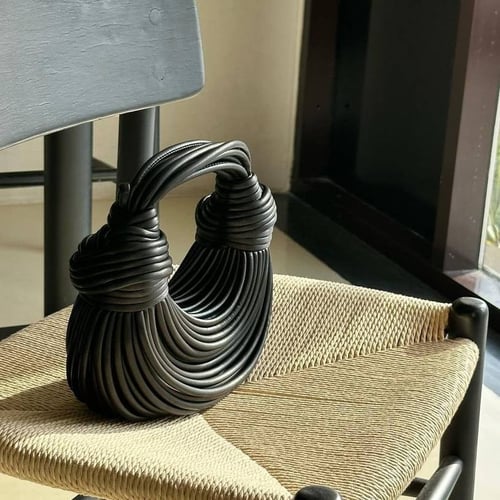 جودي نوتد | أسود