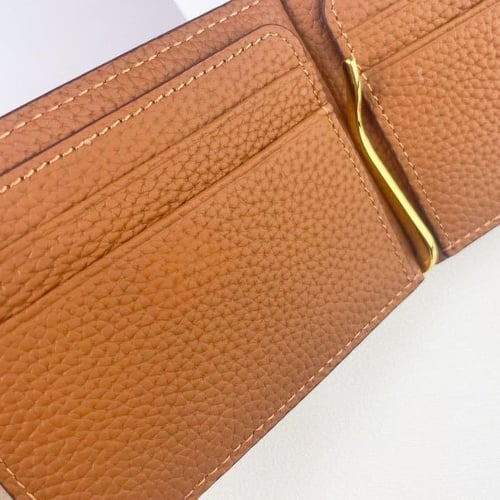 كليب واليت | أسود