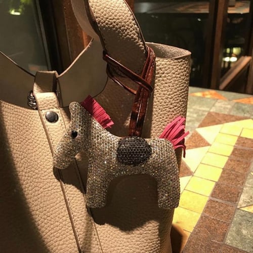 تعليقة حصان كريستال