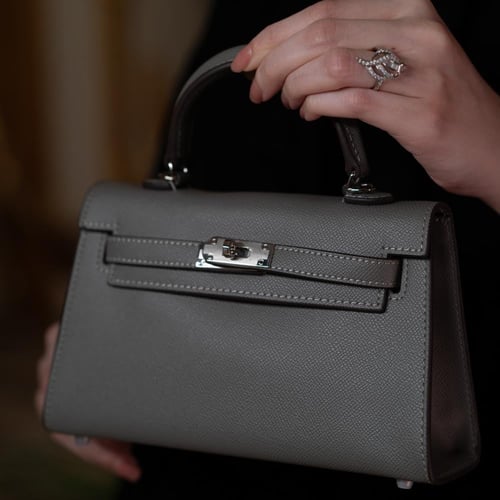 كيلي باق | رمادي