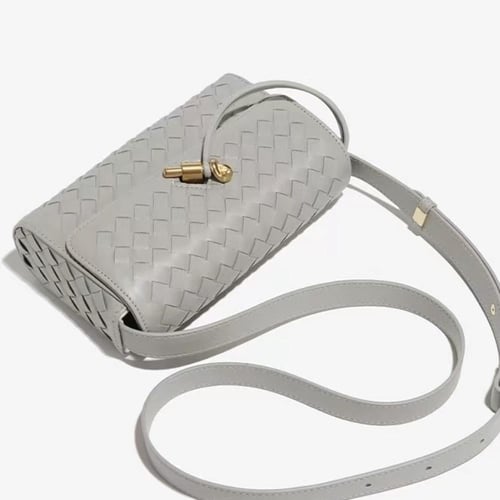 ميني انديامو | أسود