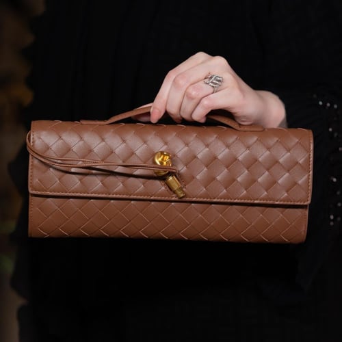 لونق كلاتش انديامو | عسلي