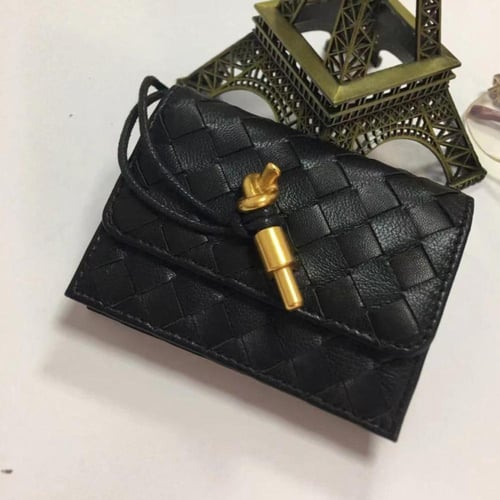 بوتيغا واليت | أسود