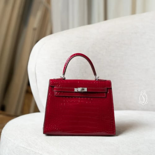 كيلي لارج | أحمر