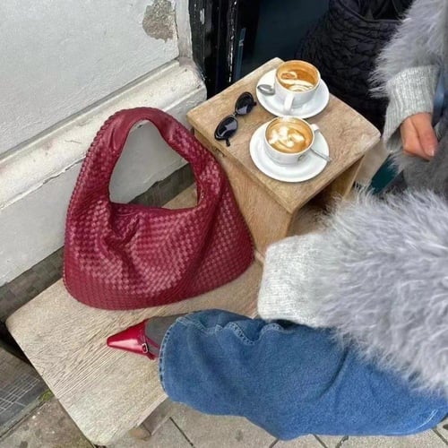 لارج هوب | عنابي