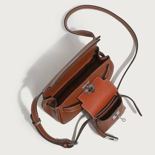 كيلي مووف | كاكي