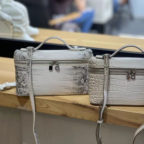 لورو بيانا | أبيض