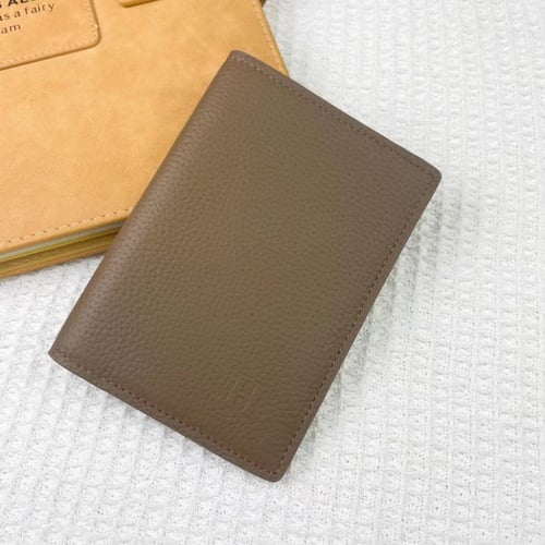 حامل جواز | كاكي