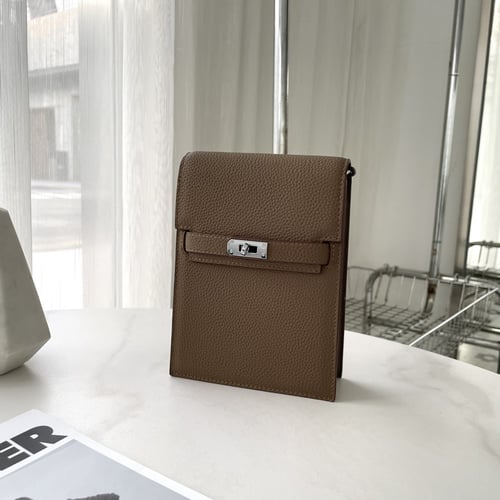 كيلي هولدر | كاكي