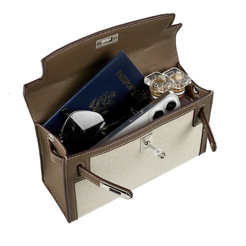 كيلي بوشيت | كاكي