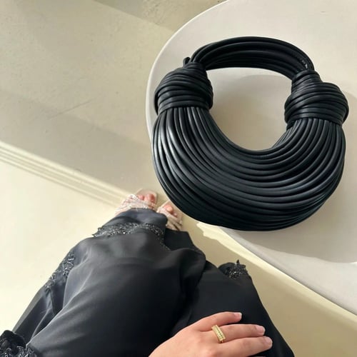 جودي نوتد | أسود