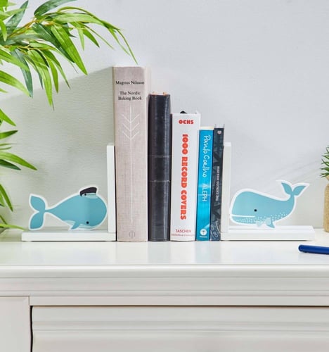 فاصل كتاب خشبي-بطبعة حوت-عدد2