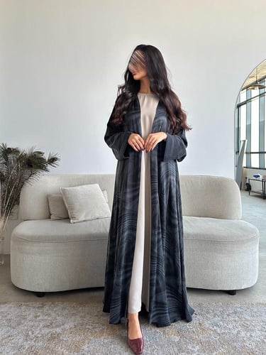 فستان عباية باللون البيج