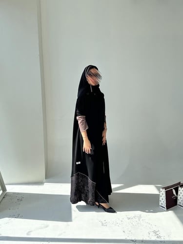 عباية كريب مع تدخيلة أوبل بقصة نصف كلوش