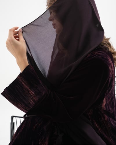 عباية مخمل عودي مع مخمل مكسر بقصة ربع كلوش